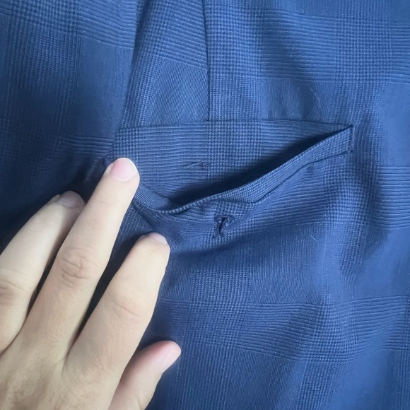 Banana Republic Women’s Deep Blue Plaid Patterned Cropped Dress Pants - Picture 8 of 10